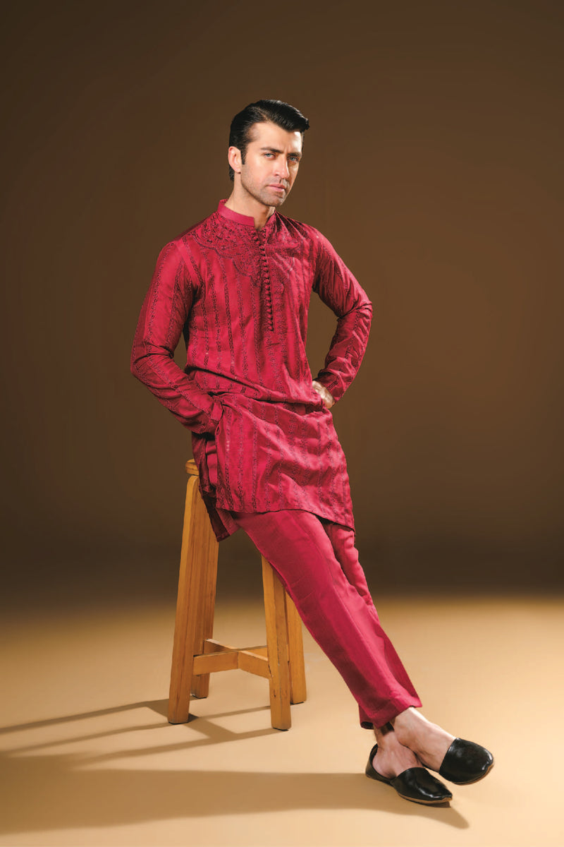 AKBAR KURTA PAJAMA