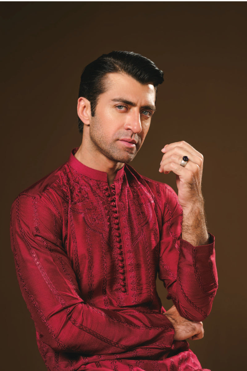 AKBAR KURTA PAJAMA